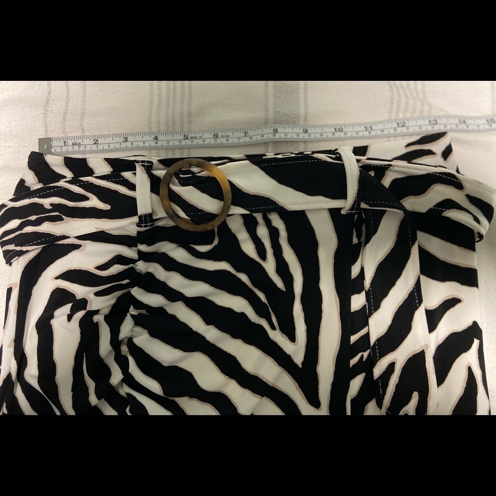 White House Black Market Zebra Print Pencil Skirt. - Picture 12 of 15